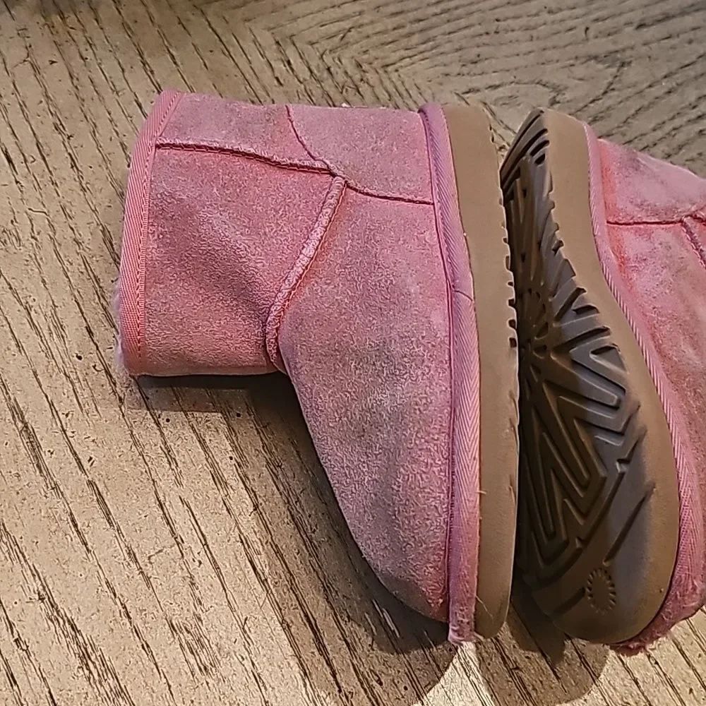 Pink UGG size 13 - Picture 3 of 8